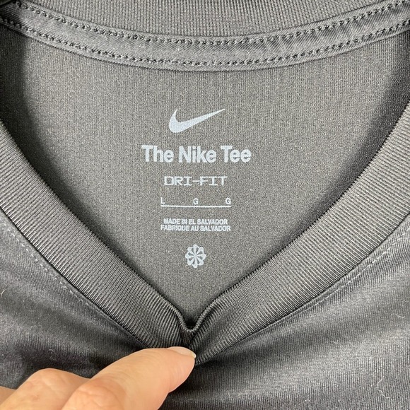 Nike Dri-FIT James Island Volleyball Tee Shirt Mens L Black Practice Team Sporty - Picture 2 of 9